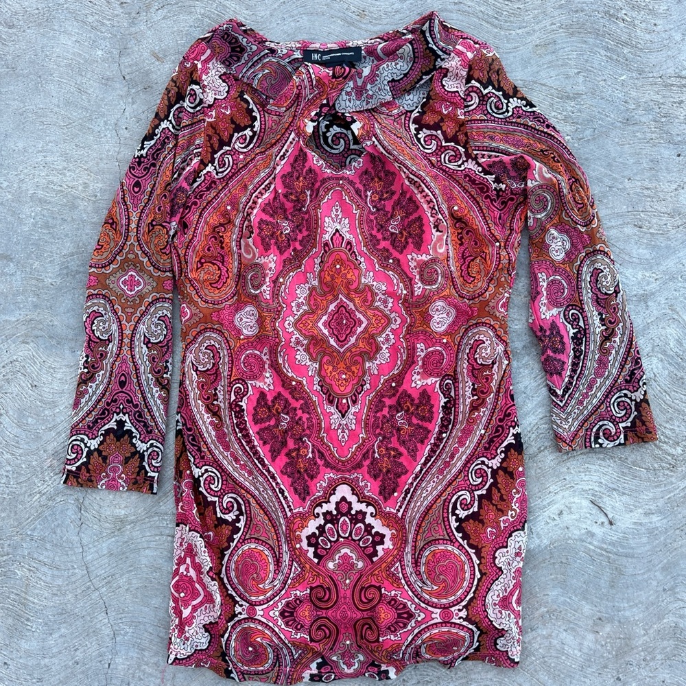 Pink and orange paisley print top with 3/4 sleeves